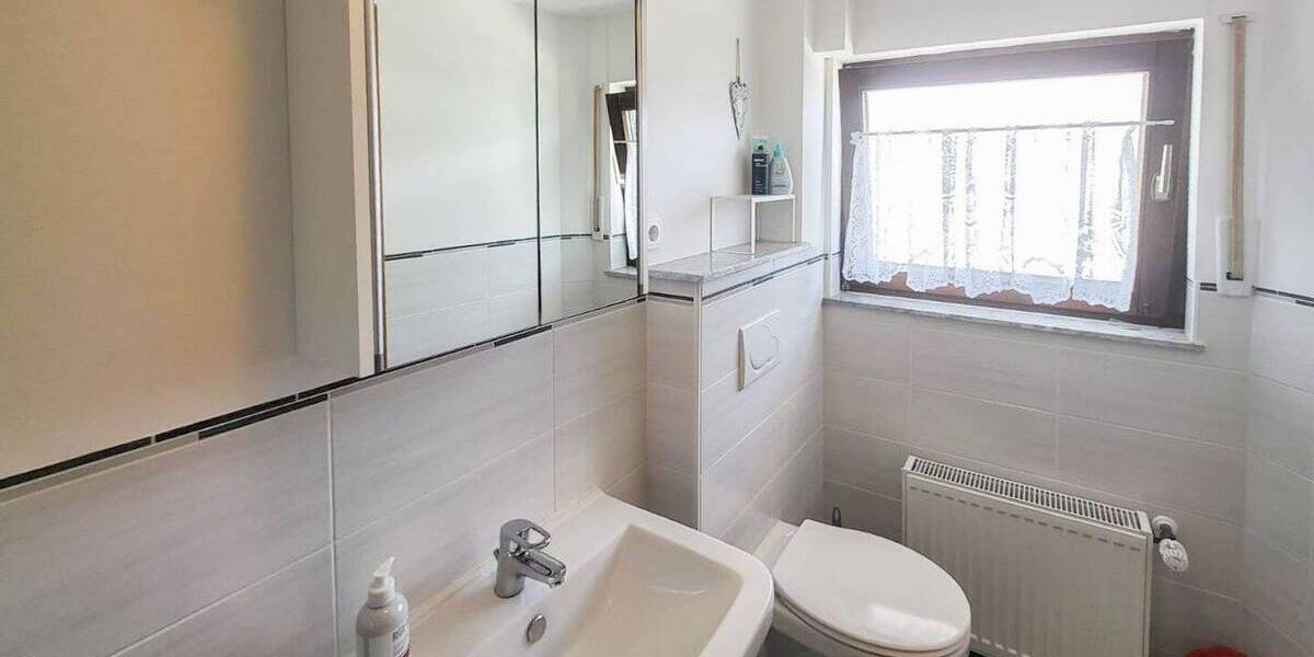 Einfamilienhaus Rennerod - 5 Zimmer, 135 m&sup2;, 295.000&euro; | Angebot:25691901