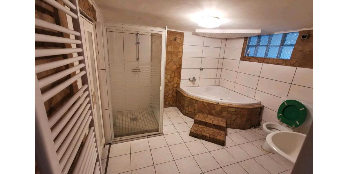 Etagenwohnung Rennerod - 5 Zimmer, 160 m&sup2;, 130.000&euro; | Angebot:26751747