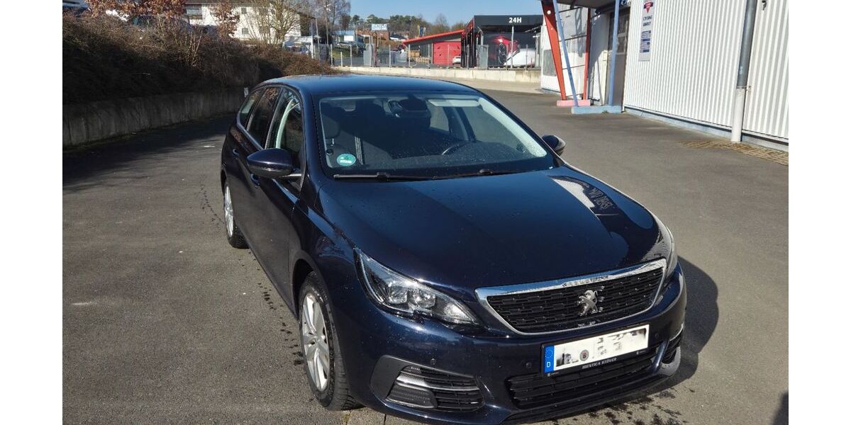 Peugeot 308 120.419 km 8.000 &euro; Birken-Honigsessen 57587