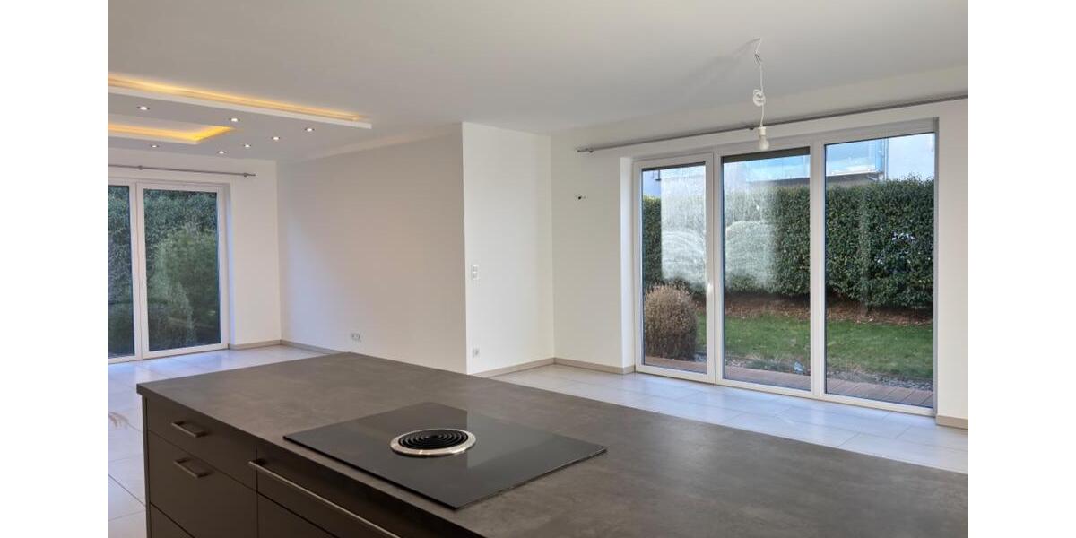 Terrassenwohnung Siegen Kaan-Marienborn - 4 Zimmer, 144 m&sup2;, 510.000&euro; | Angebot:23261304