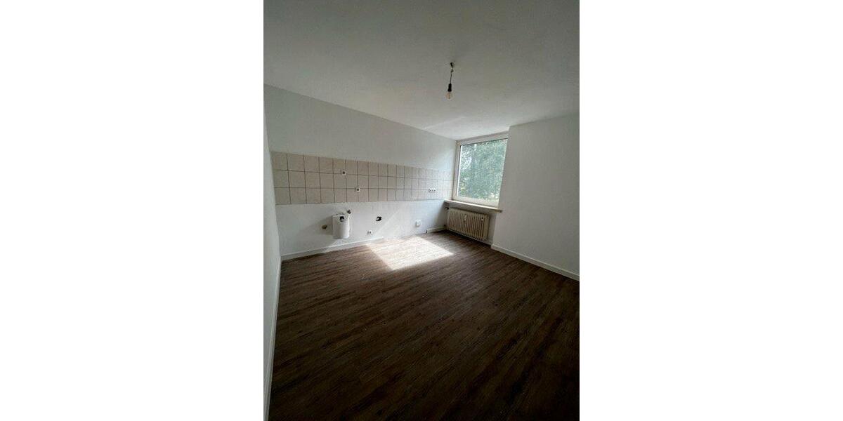 Etagenwohnung Siegen Dillnhütten - 4 Zimmer, 143 m&sup2;, 1.050&euro; | Angebot:26422038