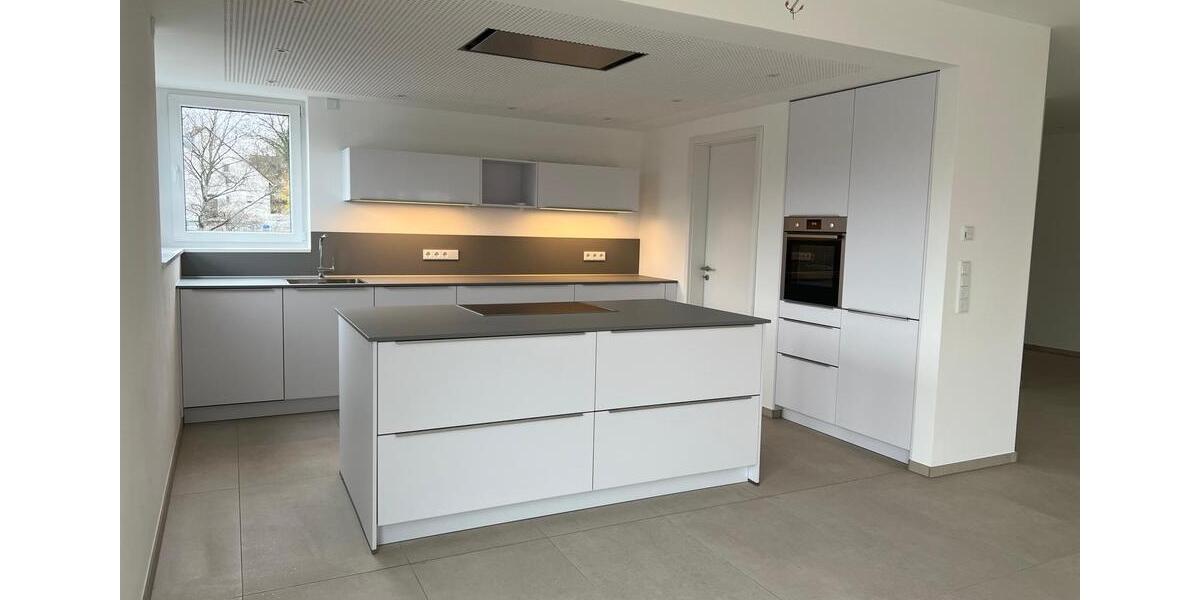 Maisonettenwohnung Siegen - 5 Zimmer, 190 m&sup2;, 1.900&euro; | Angebot:26602676