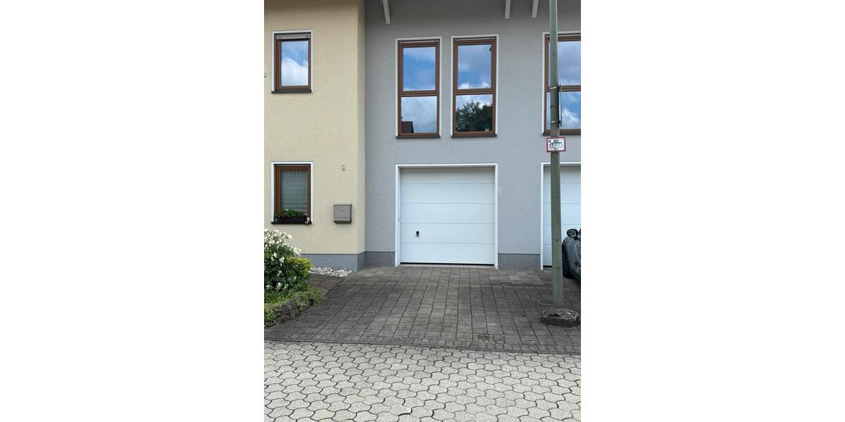 Doppelhaushälfte Lennestadt - 7.5 Zimmer, 145 m&sup2;, 379.000&euro; | Angebot:27048330