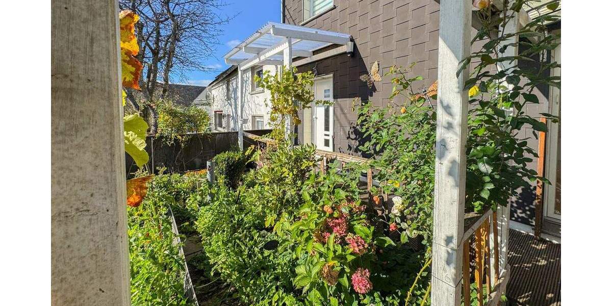 Mehrfamilienhaus, Wohnhaus Zehnhausen bei Rennerod - 6 Zimmer, 230 m&sup2;, 250.000&euro; | Angebot:25691895