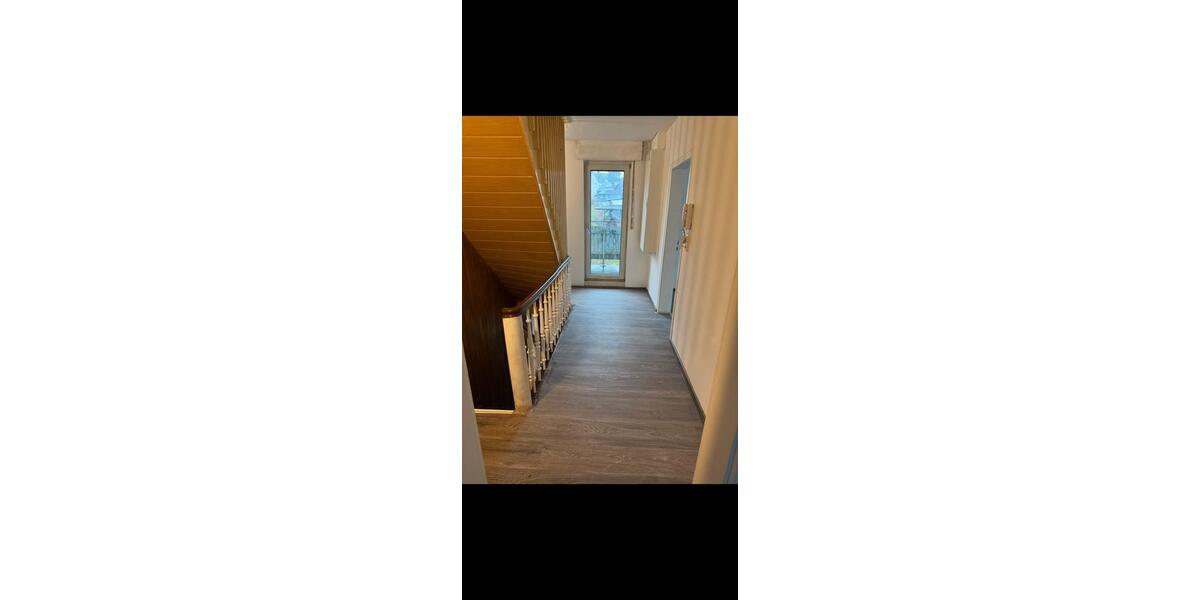 Etagenwohnung Siegen Eiserfeld - 5 Zimmer, 120 m&sup2;, 775&euro; | Angebot:26468250
