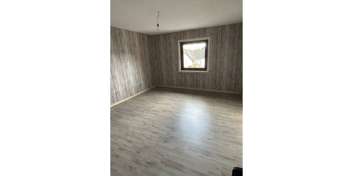 Mehrfamilienhaus, Wohnhaus Driedorf Mademühlen - 9 Zimmer, 140 m&sup2;, 65.000&euro; | Angebot:25679921