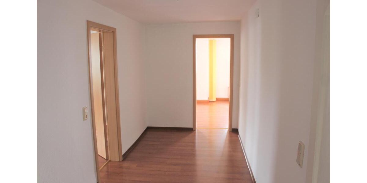 Dachgeschoßwohnung Hachenburg - 3 Zimmer, 90 m&sup2;, 590&euro; | Angebot:25431546