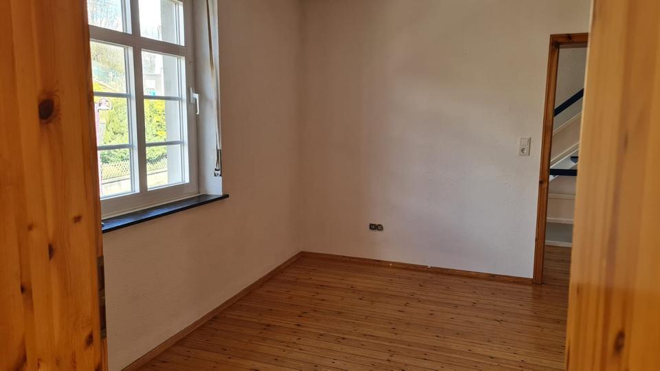 Etagenwohnung Hellenhahn-Schellenberg Schellenberg - 4.5 Zimmer, 110 m&sup2;, 900&euro; | Angebot:25832911