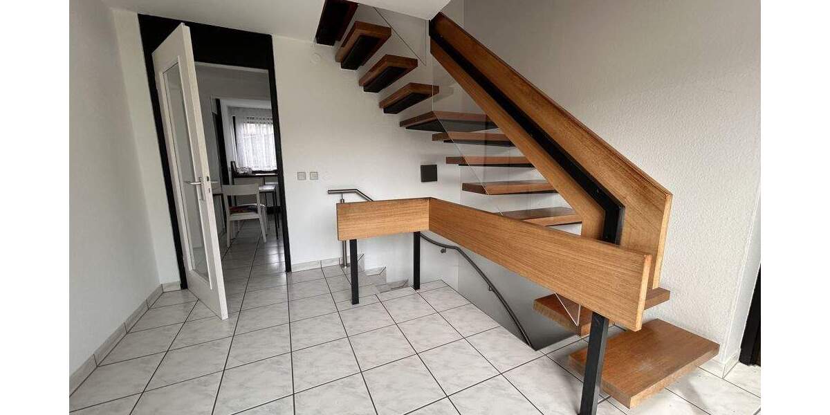 Einfamilienhaus Breitscheid-Gusternhain Gusternhain - 7 Zimmer, 188 m&sup2;, 159.000&euro; | Angebot:25685047