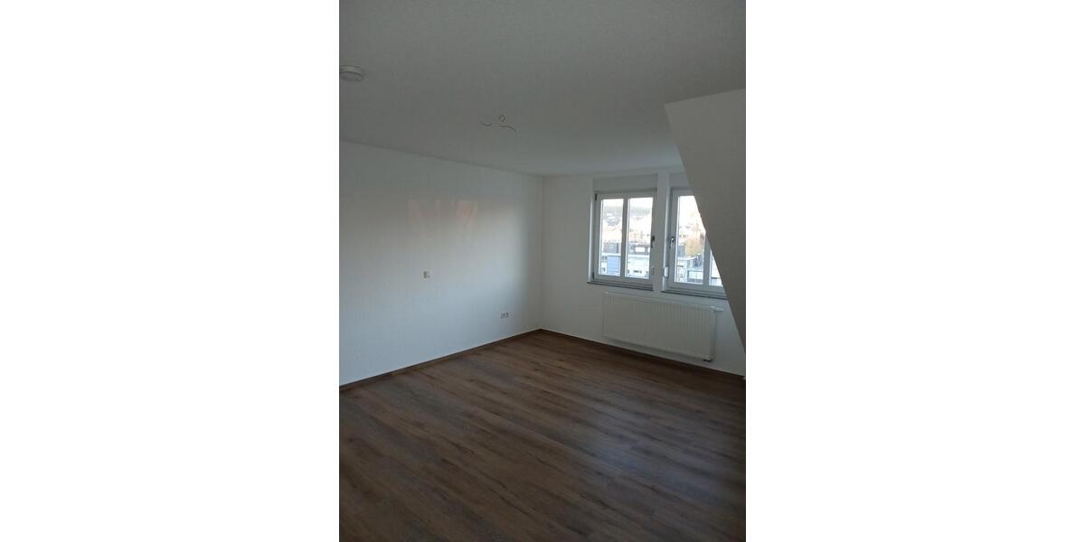 Dachgeschoßwohnung Siegen Kaan-Marienborn - 3 Zimmer, 88 m&sup2;, 940&euro; | Angebot:26049832