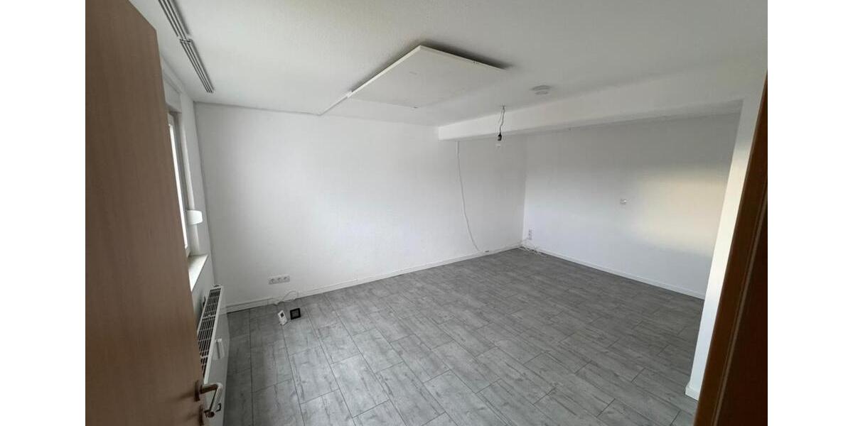 Etagenwohnung Siegen Eiserfeld - 3 Zimmer, 93 m&sup2;, 850&euro; | Angebot:25307090