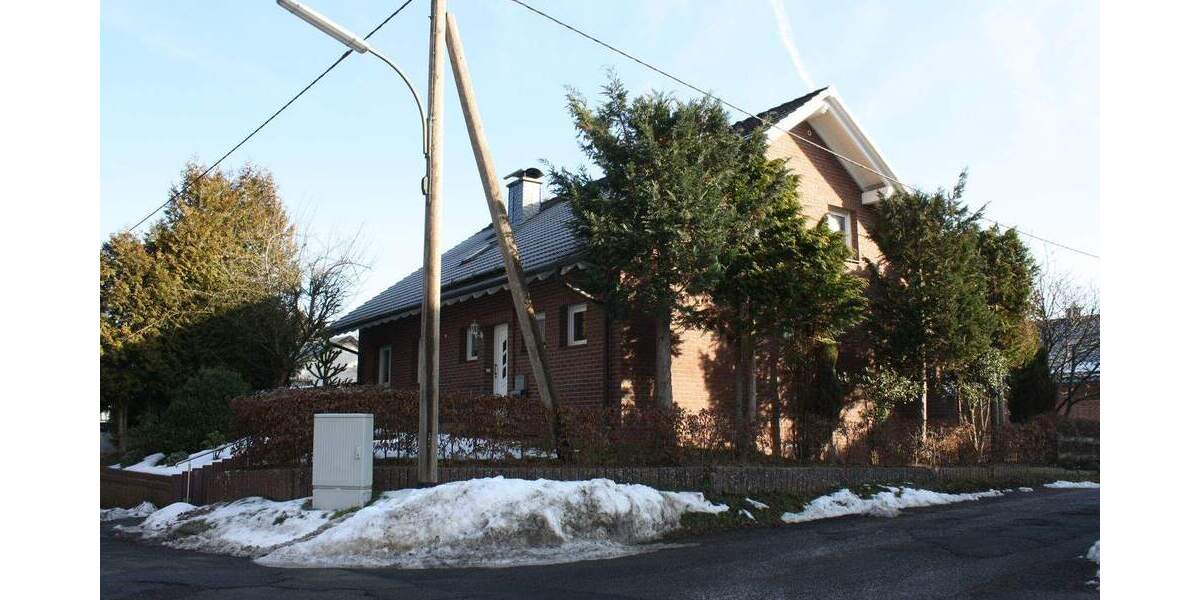 Einfamilienhaus Bad Laasphe Feudingen - 6 Zimmer, 150 m&sup2;, 379.000&euro; | Angebot:25665610