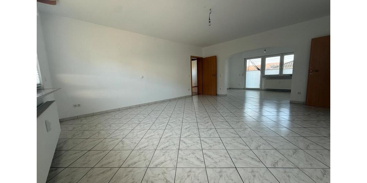 Erdgeschoßwohnung Wilnsdorf - 5 Zimmer, 125 m&sup2;, 1.200&euro; | Angebot:25366357