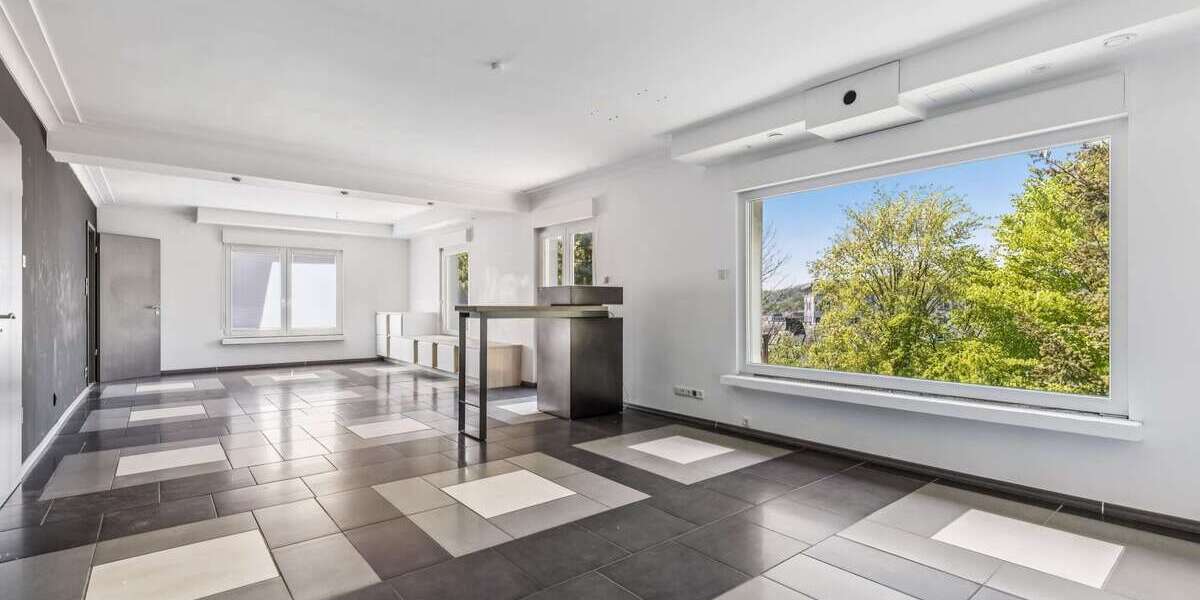 Einfamilienhaus Siegen - 10 Zimmer, 251 m&sup2;, 639.000&euro; | Angebot:26681979