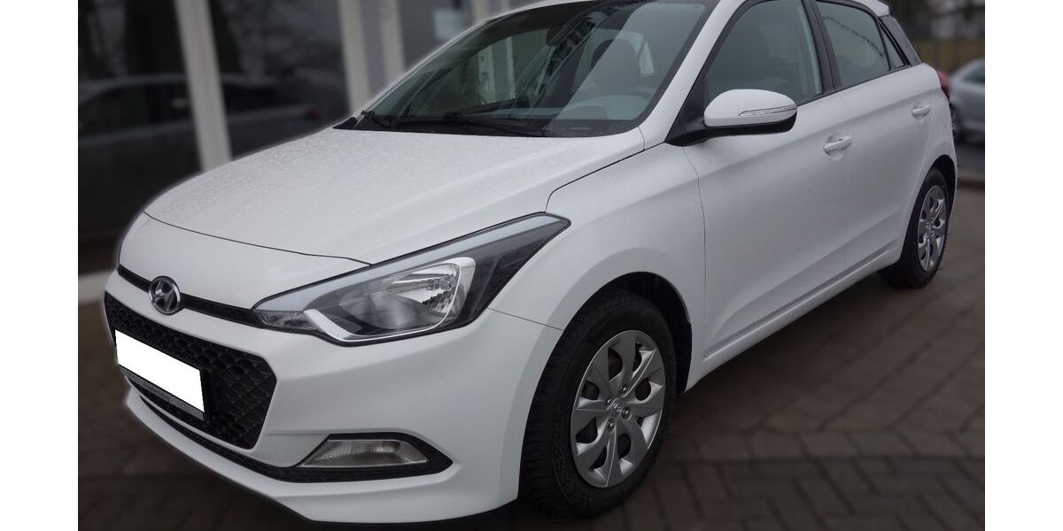 Hyundai i20 100.000 km 8.999 &euro; Herborn 35745