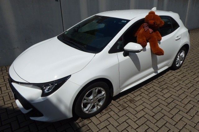 Toyota Corolla 8.765 km 16.903 &euro; Kreuztal-Krombach 57223