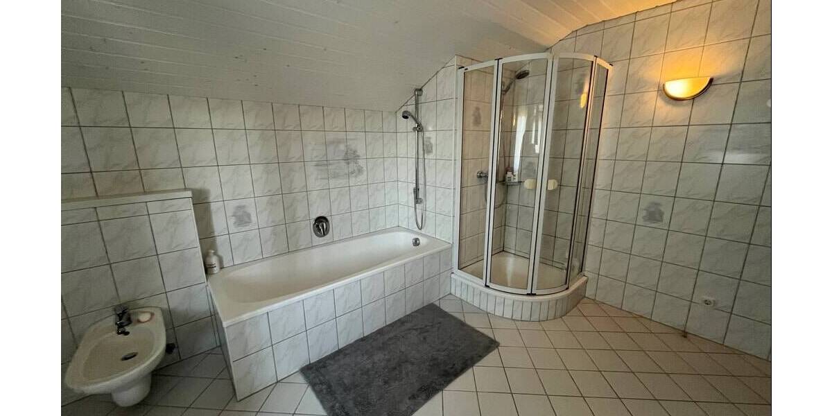 Einfamilienhaus Eschenburg Eibelshausen - 7 Zimmer, 225 m&sup2;, 435.000&euro; | Angebot:25667775