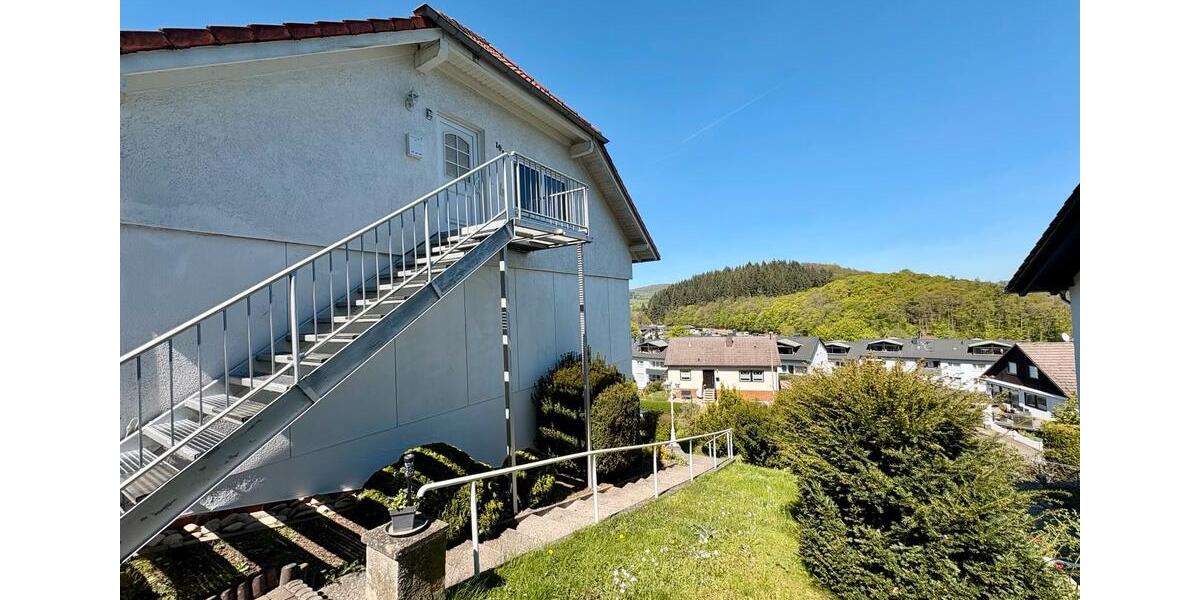 Dachgeschoßwohnung Dillenburg - 3.5 Zimmer, 94 m&sup2;, 890&euro; | Angebot:26665888
