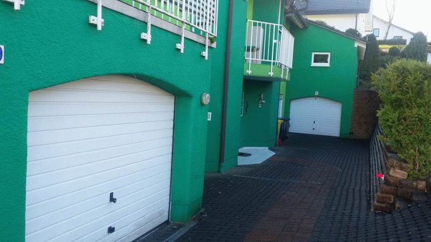 4-Parteienhaus in einem Doppelhaus mit Pool und Garten - Einfamilienhaus Freudenberg-Alchen | Angebot:27180773
