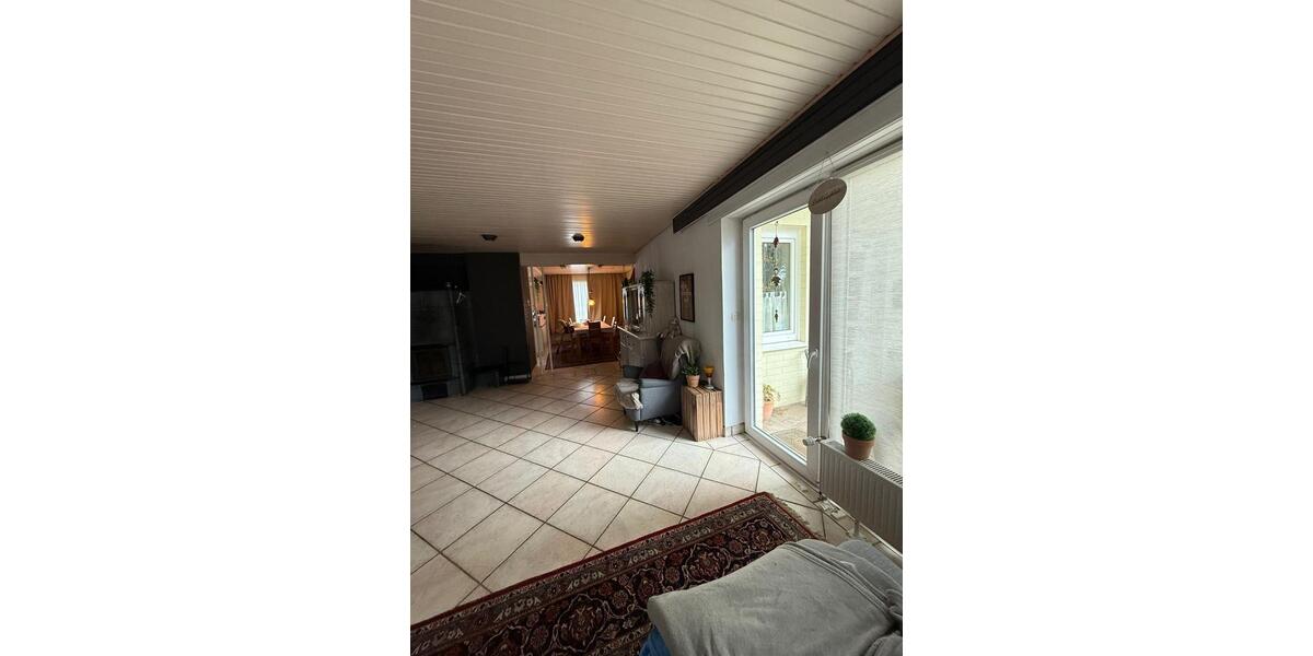 Einfamilienhaus Olpe - 9 Zimmer, 215 m&sup2;, 1.600&euro; | Angebot:26575909