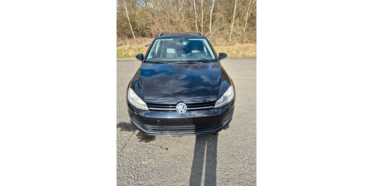 VW Golf 151.000 km 7.400 &euro; Dillenburg 35683