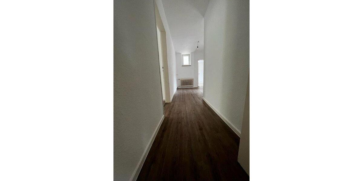 Etagenwohnung Siegen Dillnhütten - 4 Zimmer, 143 m&sup2;, 1.050&euro; | Angebot:26422038
