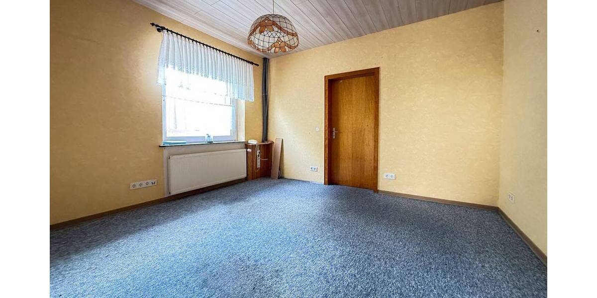 Einfamilienhaus Herdorf - 9 Zimmer, 180 m&sup2;, 229.000&euro; | Angebot:25691804
