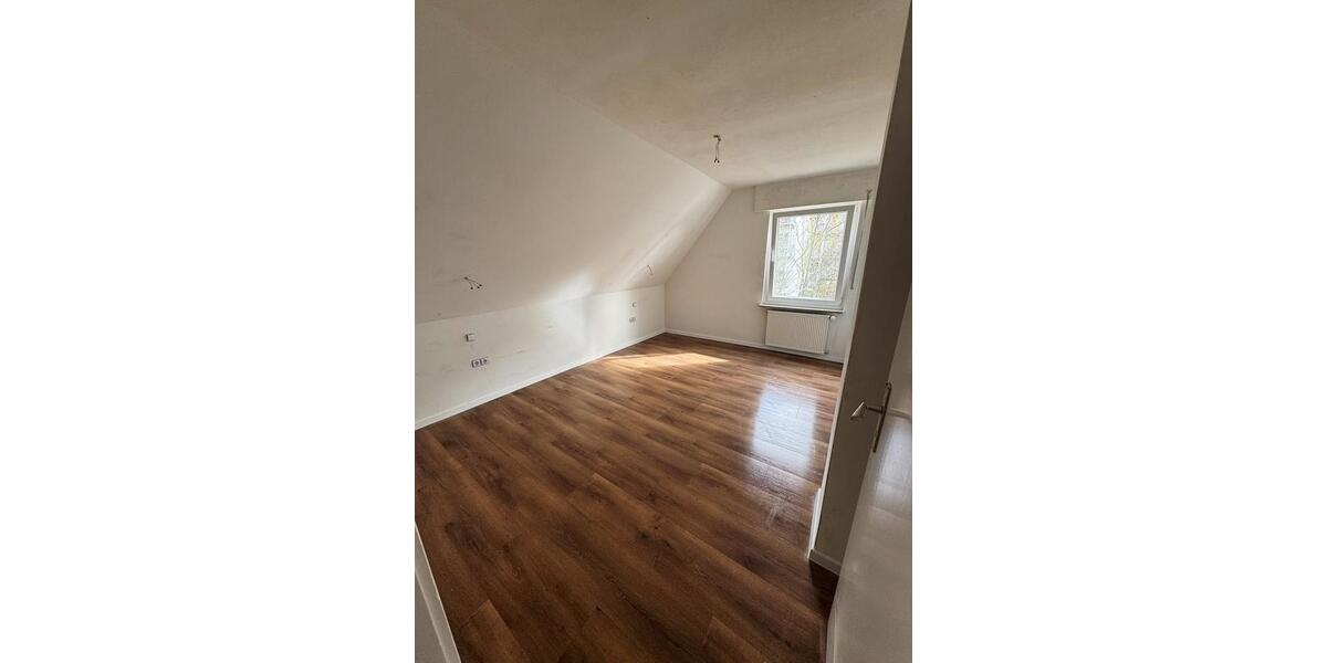 Etagenwohnung Siegen Weidenau - 2 Zimmer, 60 m&sup2;, 600&euro; | Angebot:25612797
