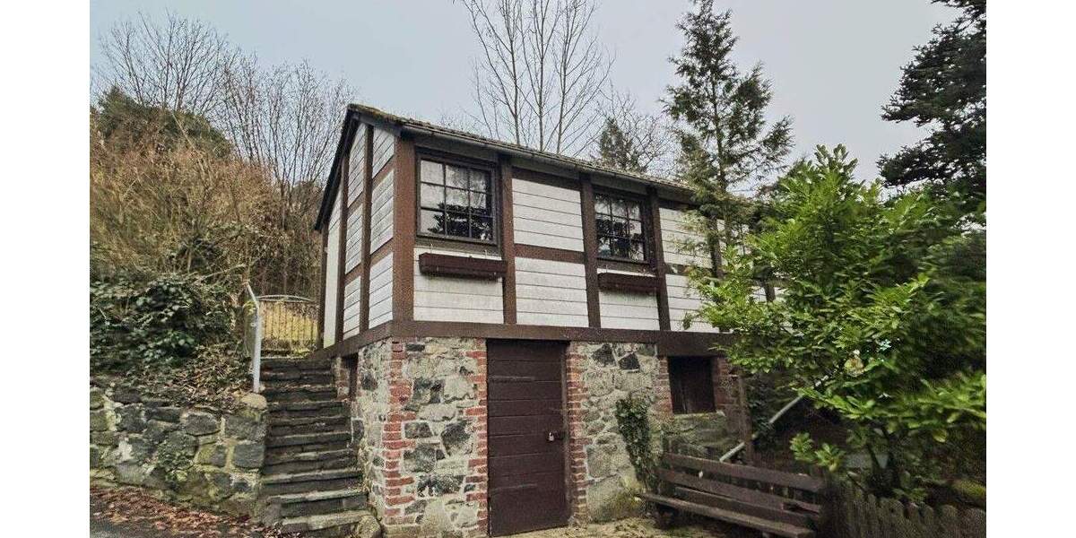 Einfamilienhaus Eschenburg / Eiershausen Eiershausen - 7 Zimmer, 195 m&sup2;, 159.000&euro; | Angebot:25728160