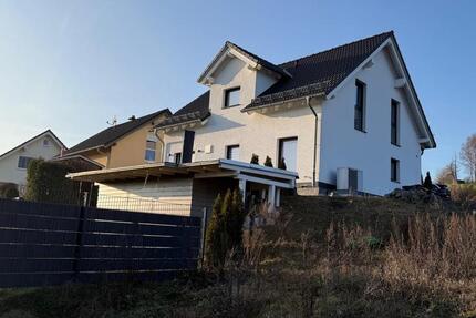 Haus Siegen Dillnhütten - 5 Zimmer, 138 m&sup2;, 496.900&euro; | Angebot:27191690
