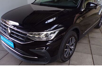 VW Tiguan 43.333 km 23.270 &euro; Lennestadt 57368