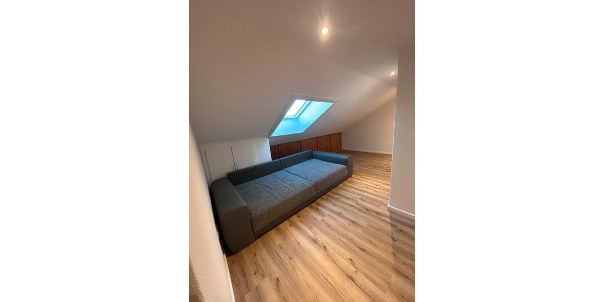 Dachgeschoßwohnung Neunkirchen - 2 Zimmer, 59 m&sup2;, 580&euro; | Angebot:26001670