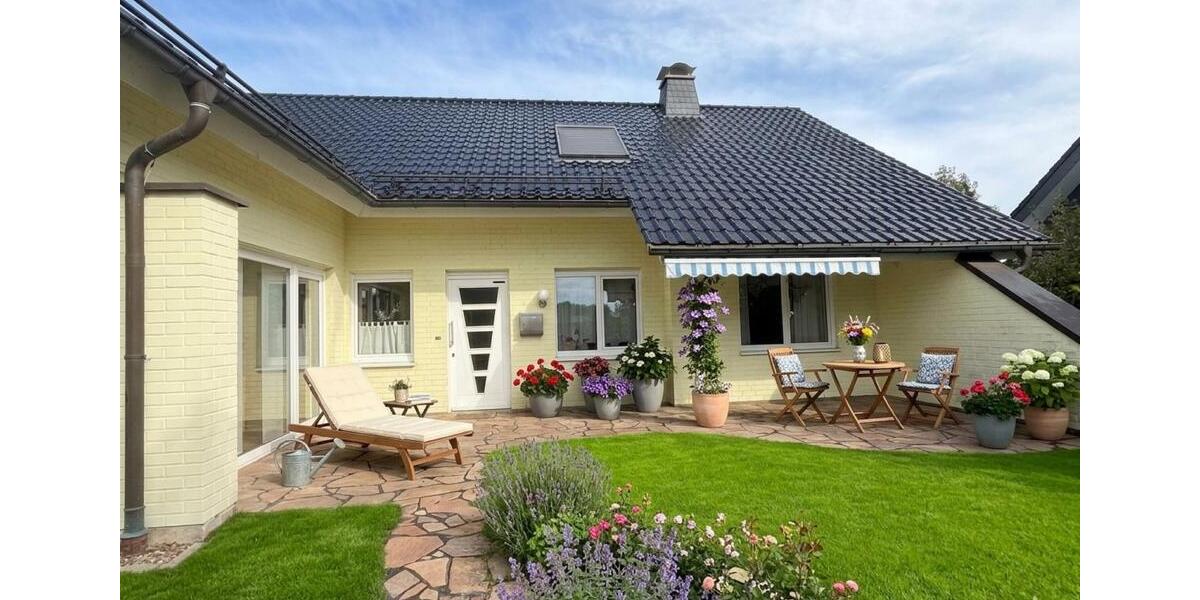 Einfamilienhaus Olpe - 9 Zimmer, 215 m&sup2;, 1.600&euro; | Angebot:26575909