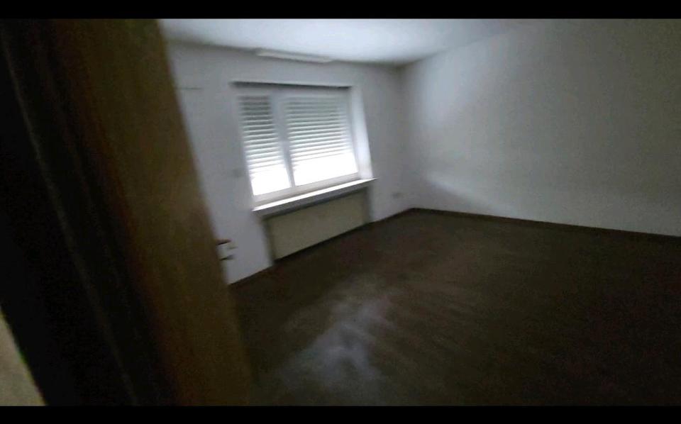 Mehrfamilienhaus, Wohnhaus Bad Laasphe - 13 Zimmer, 250 m&sup2;, 70.000&euro; | Angebot:26682934