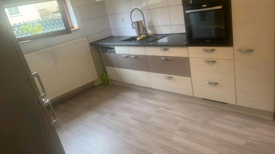 Etagenwohnung Hof - 1 Zimmer, 40 m&sup2;, 420&euro; | Angebot:25173430