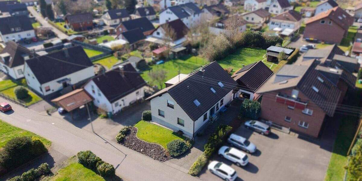 Mehrfamilienhaus, Wohnhaus Hamm/Sieg Sieg - 6 Zimmer, 190 m&sup2;, 395.000&euro; | Angebot:25691943
