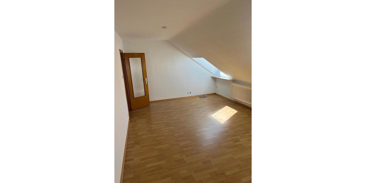 Dachgeschoßwohnung Attendorn - 4 Zimmer, 68 m&sup2;, 580&euro; | Angebot:26656122