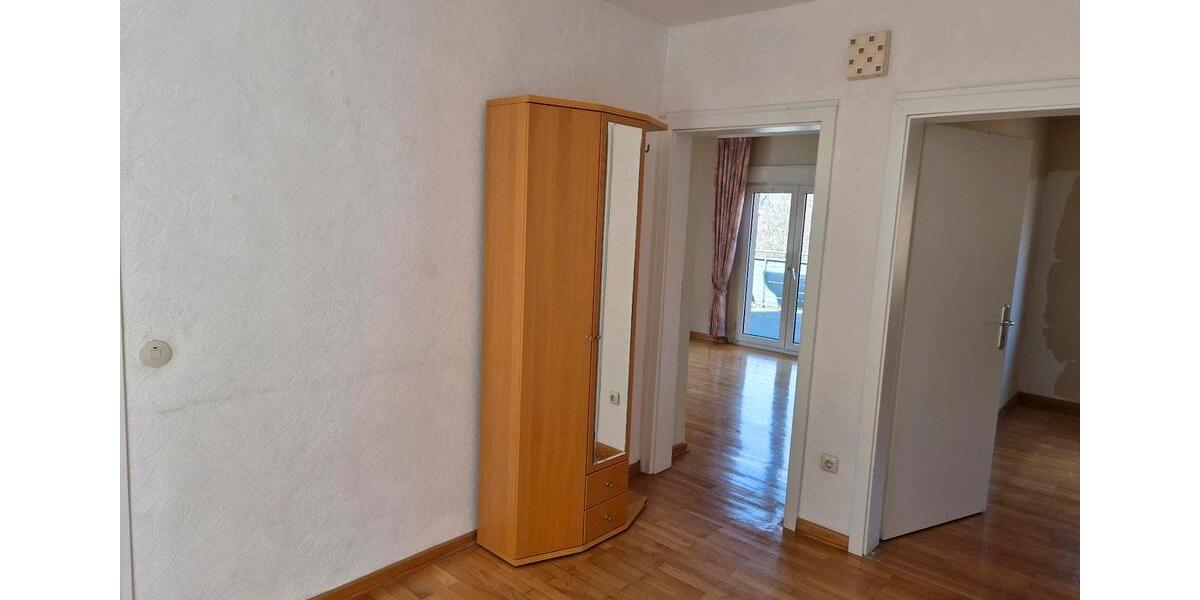 Erdgeschoßwohnung Siegen Dillnhütten - 5 Zimmer, 106 m&sup2;, 700&euro; | Angebot:26048054