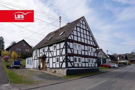 Haus Siegen Meiswinkel - 9 Zimmer, 179 m&sup2;, 279.000&euro; | Angebot:25939471
