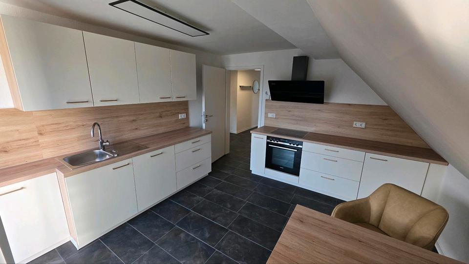 Dachgeschoßwohnung Siegen Kaan-Marienborn - 2 Zimmer, 76 m&sup2;, 900&euro; | Angebot:26464204