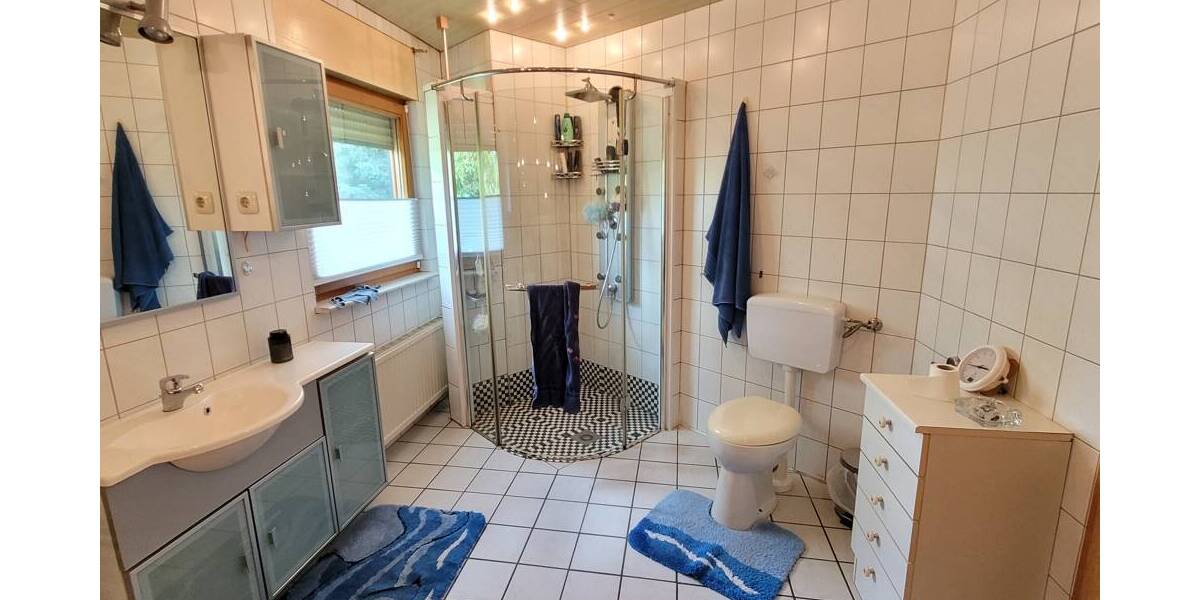 Mehrfamilienhaus, Wohnhaus Netphen / Hainchen Hainchen - 9 Zimmer, 205 m&sup2;, 299.000&euro; | Angebot:25700453