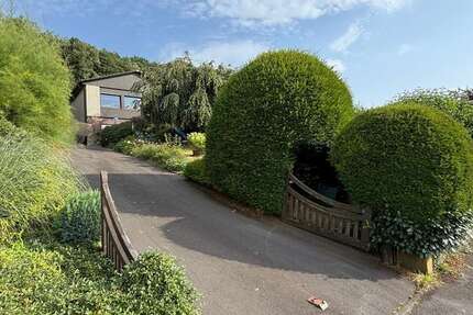 Haus Kirchen - 7 Zimmer, 218 m&sup2;, 298.000&euro; | Angebot:25961057