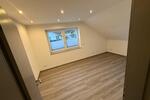 Dachgeschoßwohnung Kirchen (Sieg) - 4 Zimmer, 103 m&sup2;, 1.200&euro; | Angebot:25406971