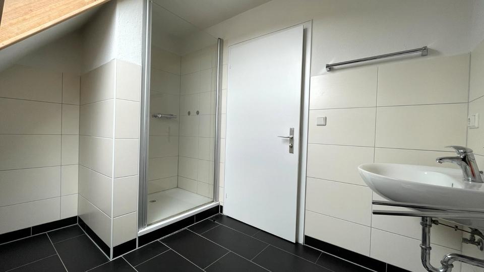 Einfamilienhaus Kirchhundem - 7 Zimmer, 170 m&sup2;, 225.000&euro; | Angebot:27474144