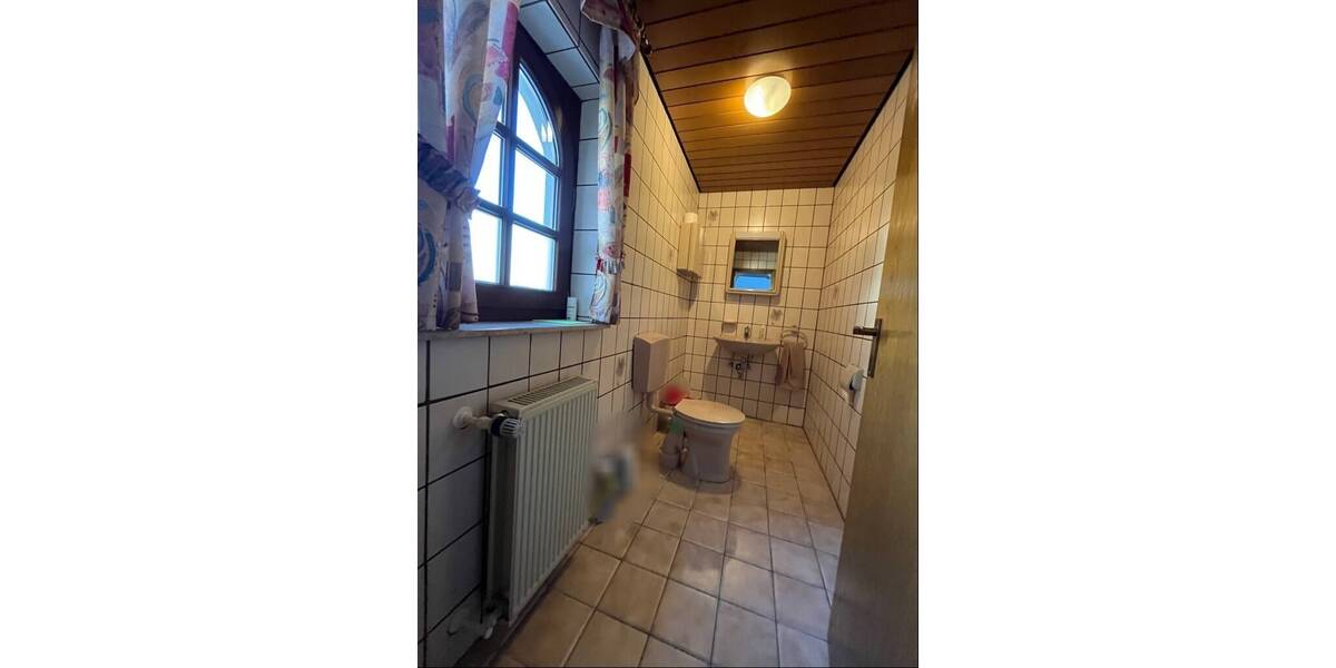 Einfamilienhaus Eschenburg Eibelshausen - 7 Zimmer, 225 m&sup2;, 435.000&euro; | Angebot:25667775