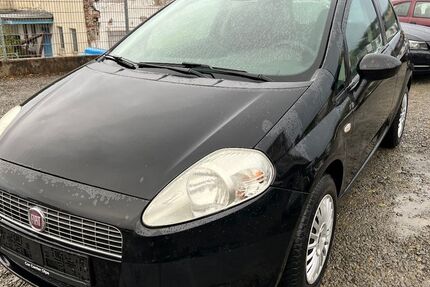 Fiat Grande Punto 149.077 km 2.700 &euro; Olpe 57462