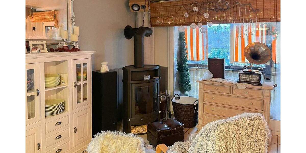 Einfamilienhaus Siegen / Eiserfeld Eiserfeld - 6 Zimmer, 205 m&sup2;, 320.000&euro; | Angebot:25776410