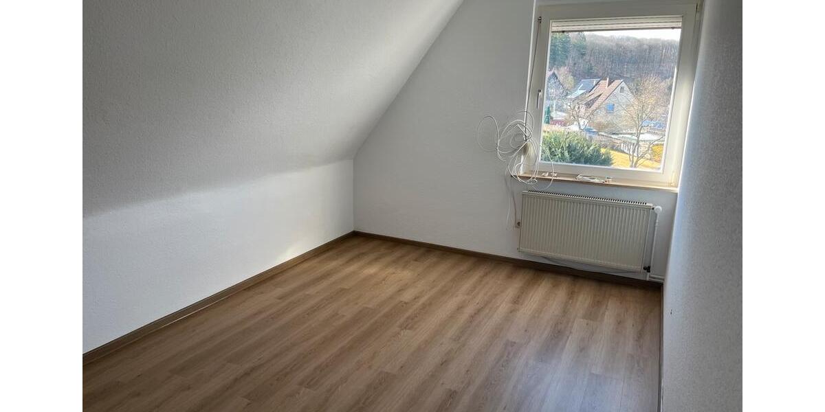 Dachgeschoßwohnung Siegen Kaan-Marienborn - 3 Zimmer, 58 m&sup2;, 470&euro; | Angebot:26395430