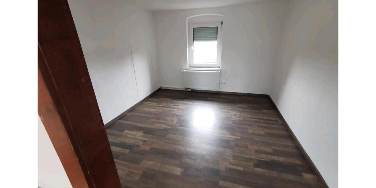 Etagenwohnung Rennerod - 5 Zimmer, 160 m&sup2;, 130.000&euro; | Angebot:26751747