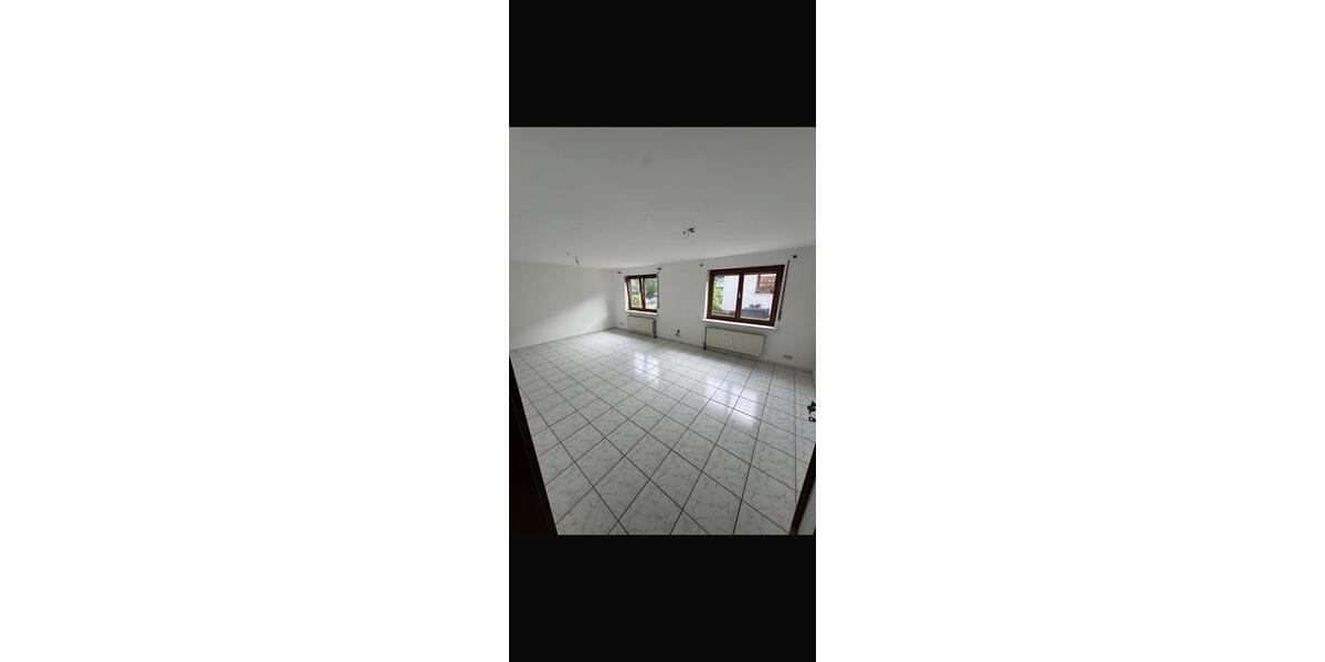 Erdgeschoßwohnung Hilchenbach - 3.5 Zimmer, 93 m&sup2;, 850&euro; | Angebot:25264776